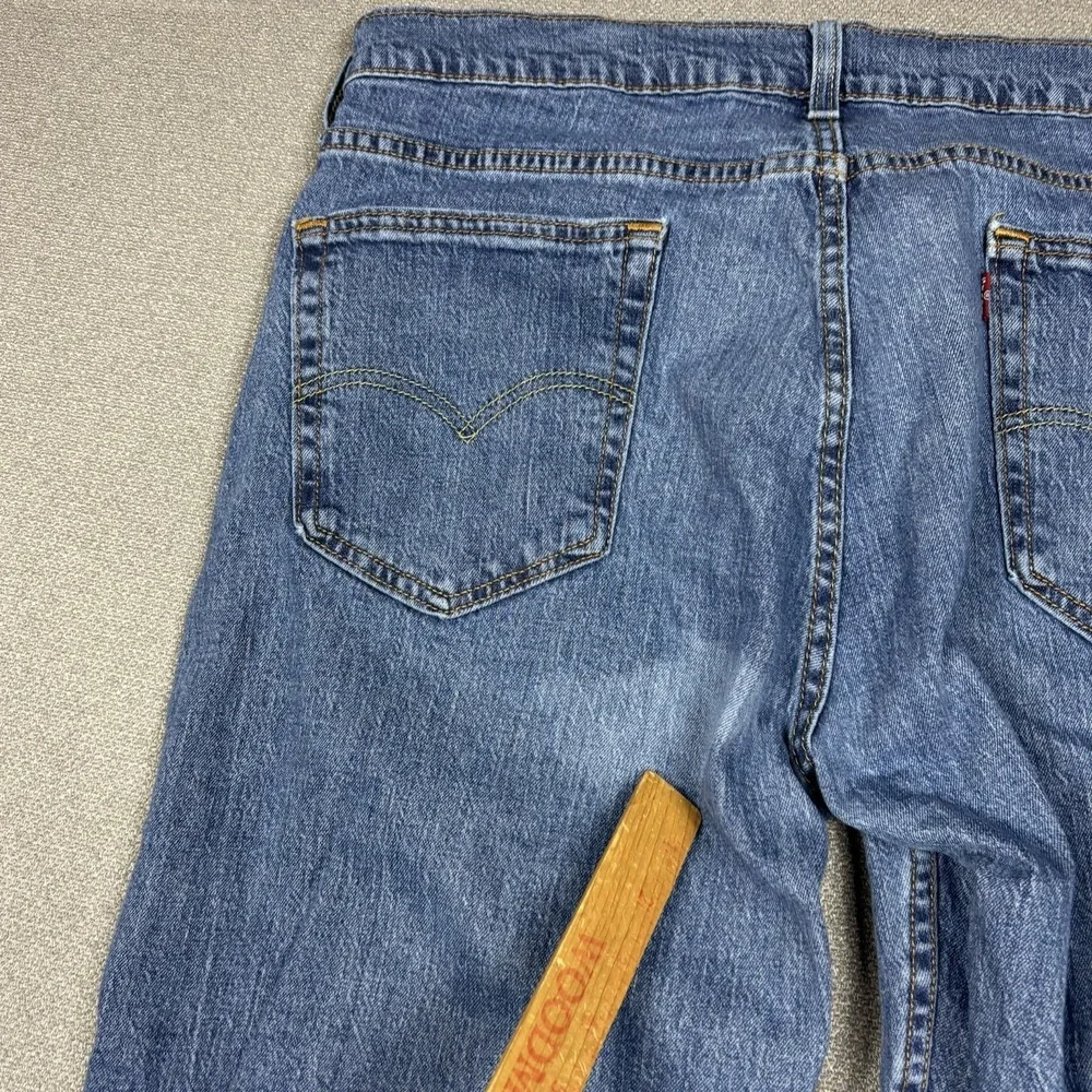 Levis 559 Relaxed Straight Fit Jeans Mens 36x32 Blue Whiskered Faded Denim - Picture 2 of 13